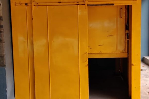 2 Ton Electic Goods Lifter