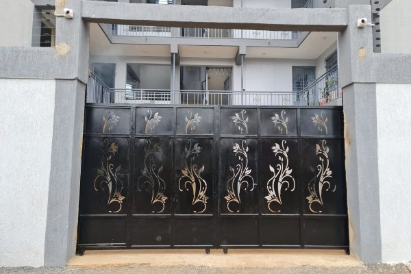 Cnc sliding gate